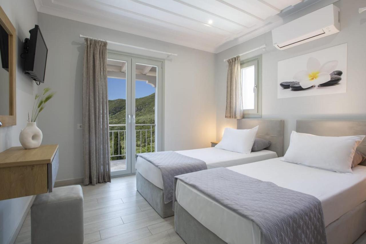 Panoutsis Villa - Sivros Lefkada Bagian luar foto
